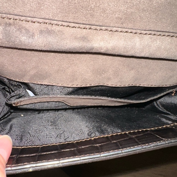 Stella McCartney Metallic Croc Embossed Faux Leather Crossbody Bag on Chain - Picture 6 of 9